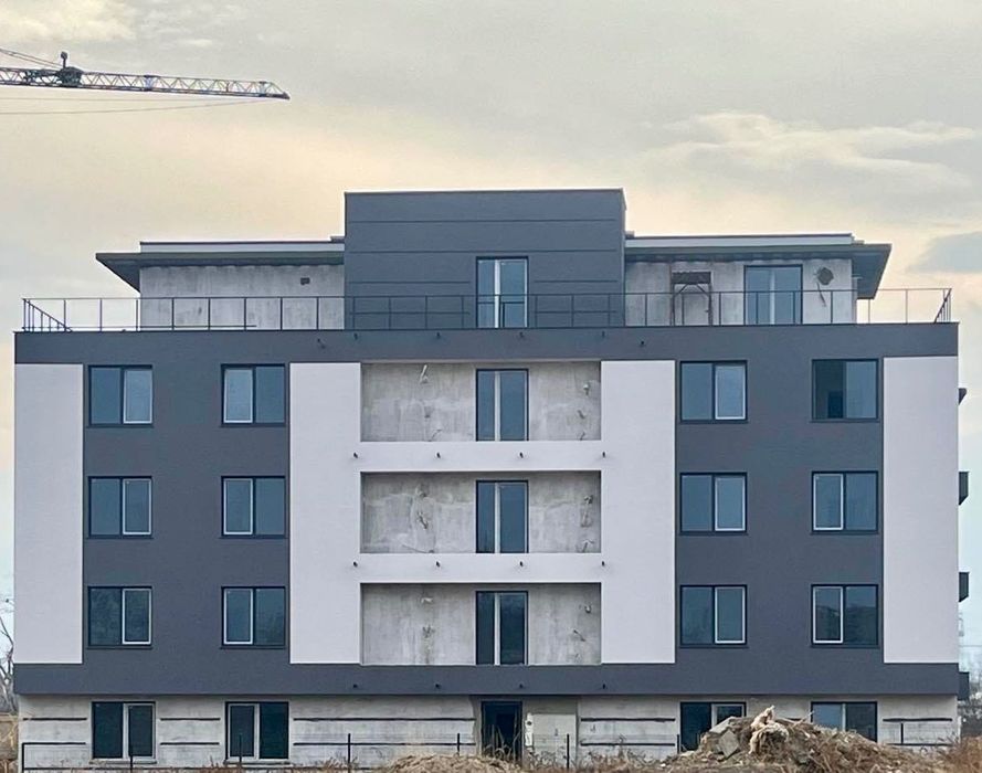 Продава се Тристаен апартамент в Пловдив, Коматево - 92 кв.м за 1020 €/кв.м - Снимка #3