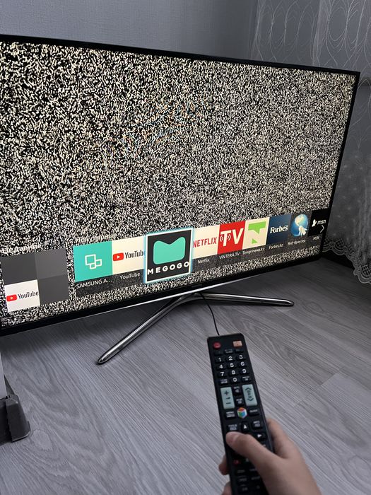 Продается Телевизор-Samsung 2014 года