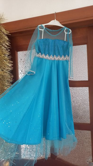 Продам новогодний костюм Эльзы