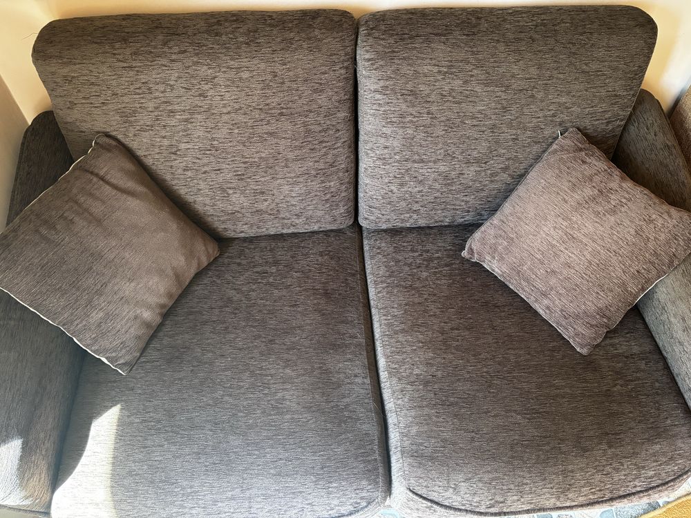 canapea extensibilă plus două fotolii