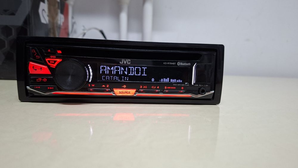 Radiocasetofon JVC cu Bluetooth si Usb, stare foarte buna
