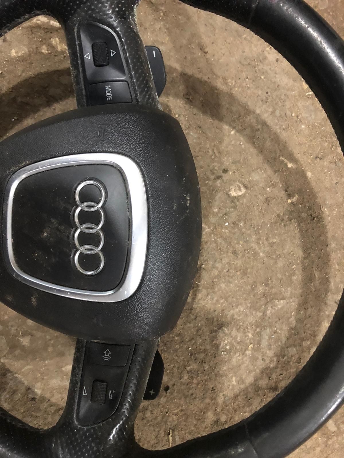 Volan Audi cu comenzi si padele