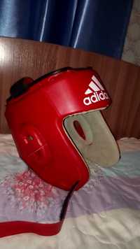 Боксерский шлем "Adidas" Красный.