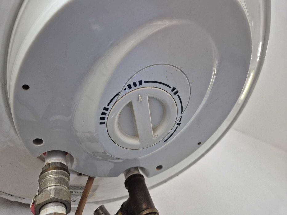 Vand boiler electric Ariston