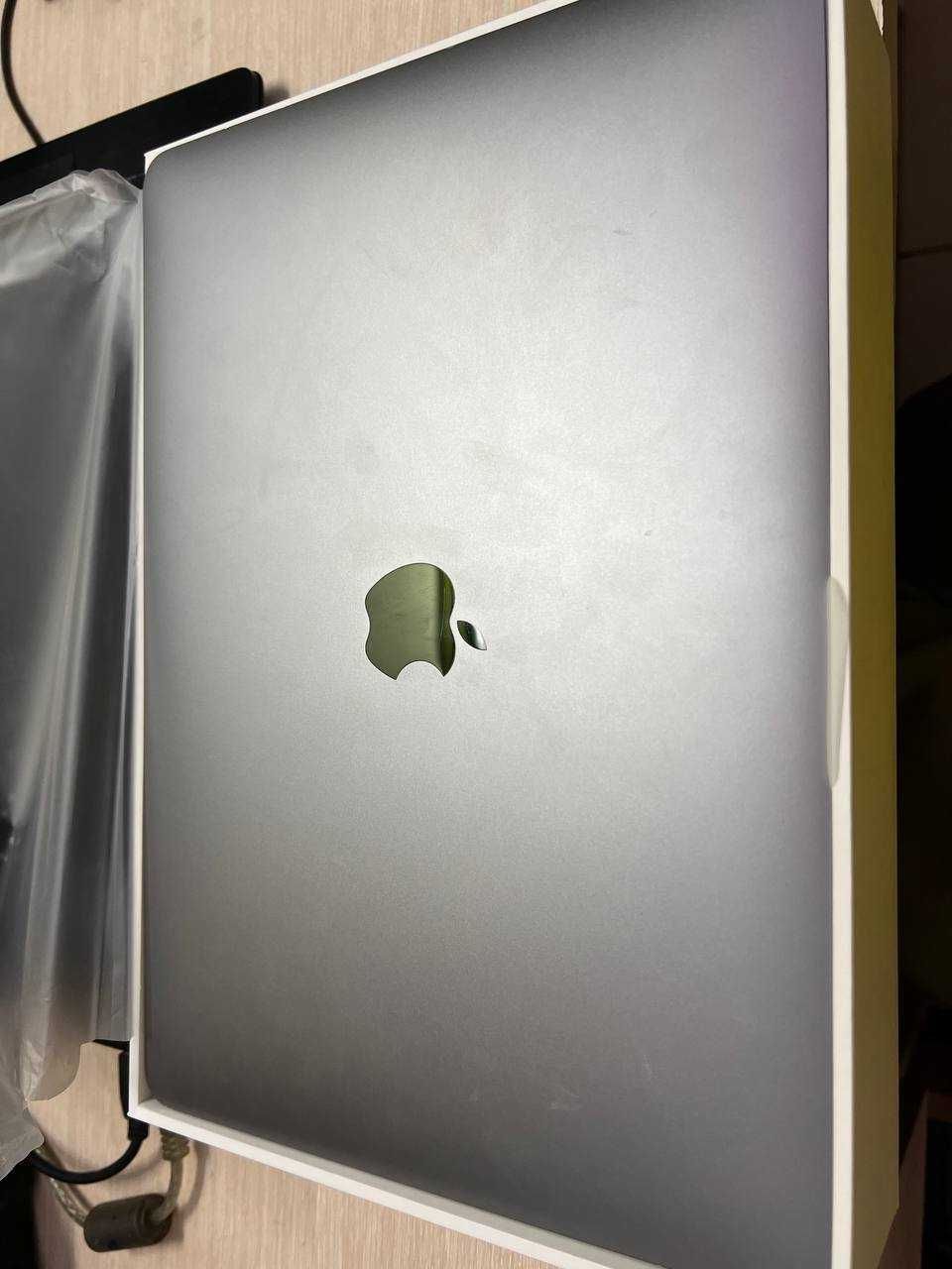 Apple MacBook (0704 г.Уральск) ЛОТ: 306565