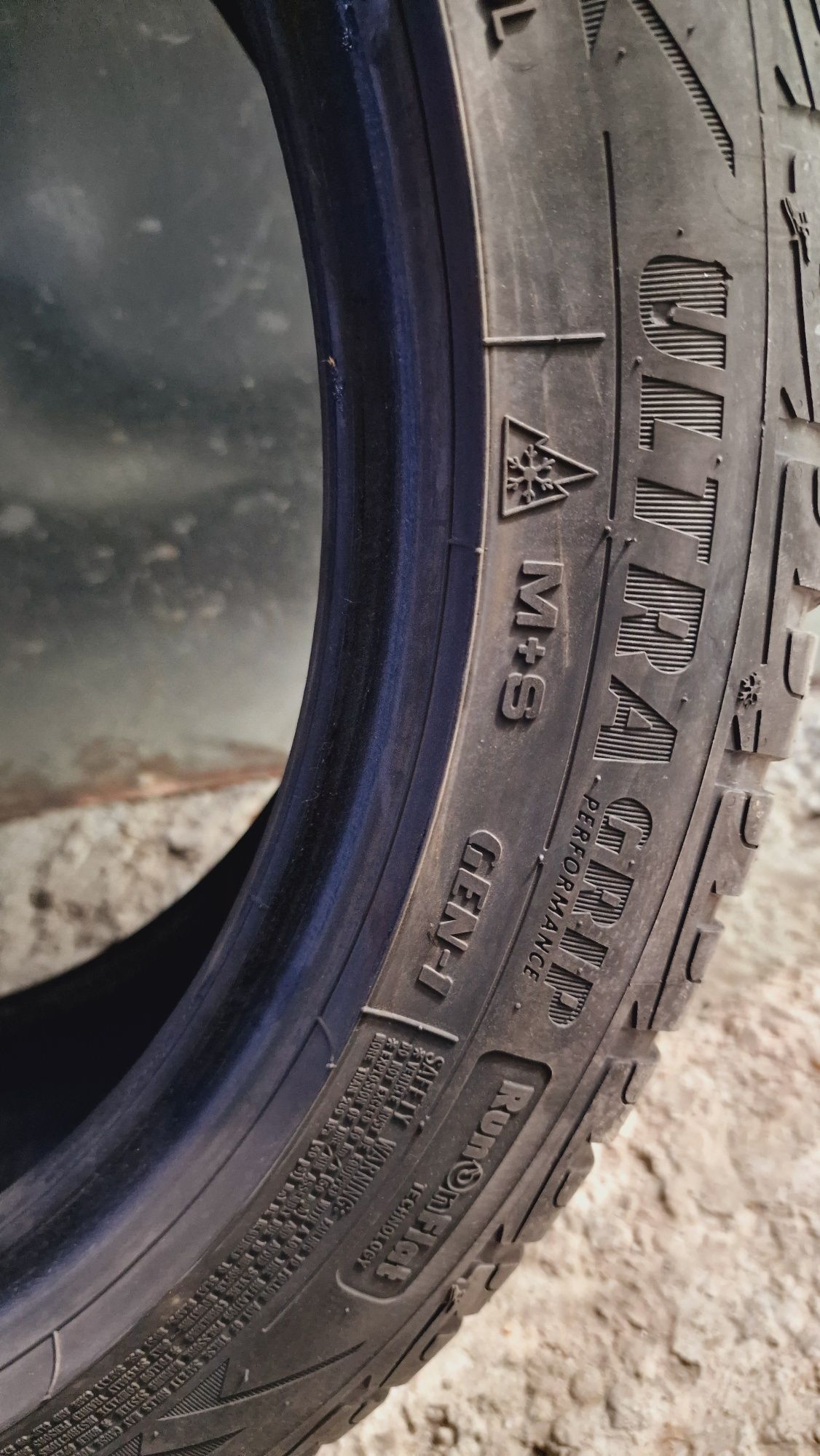 anvelope 225/50/18 Goodyear UltraGrip Performance RUNFLAT