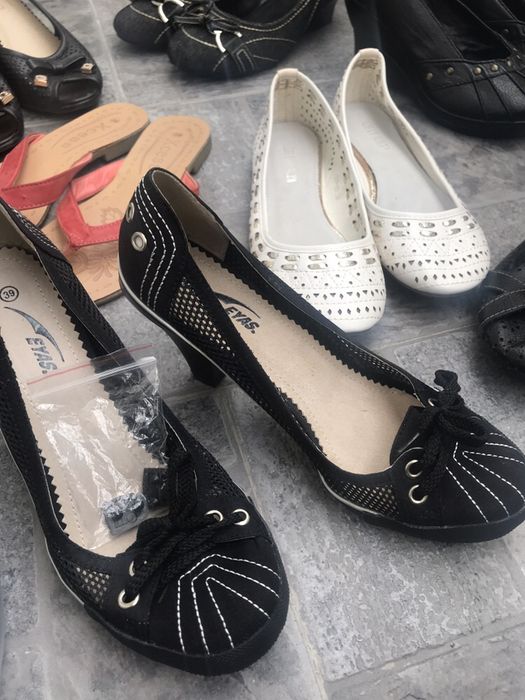 Нови обувки по 4 лв. за брой