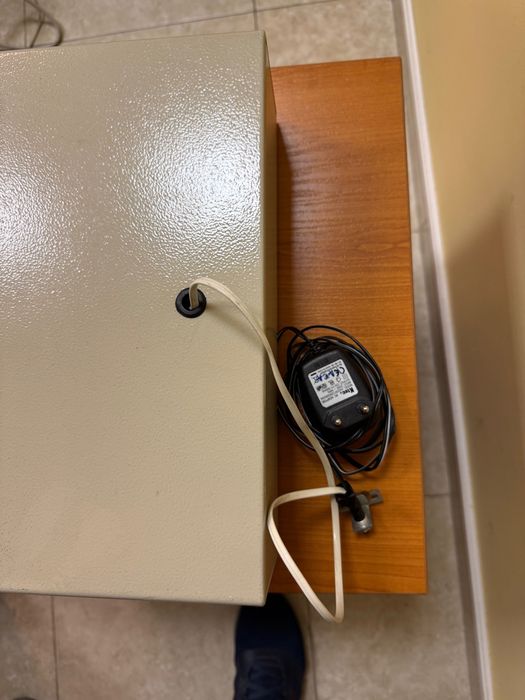 Каса, чекмедже за банкноти с регулируеми прегради