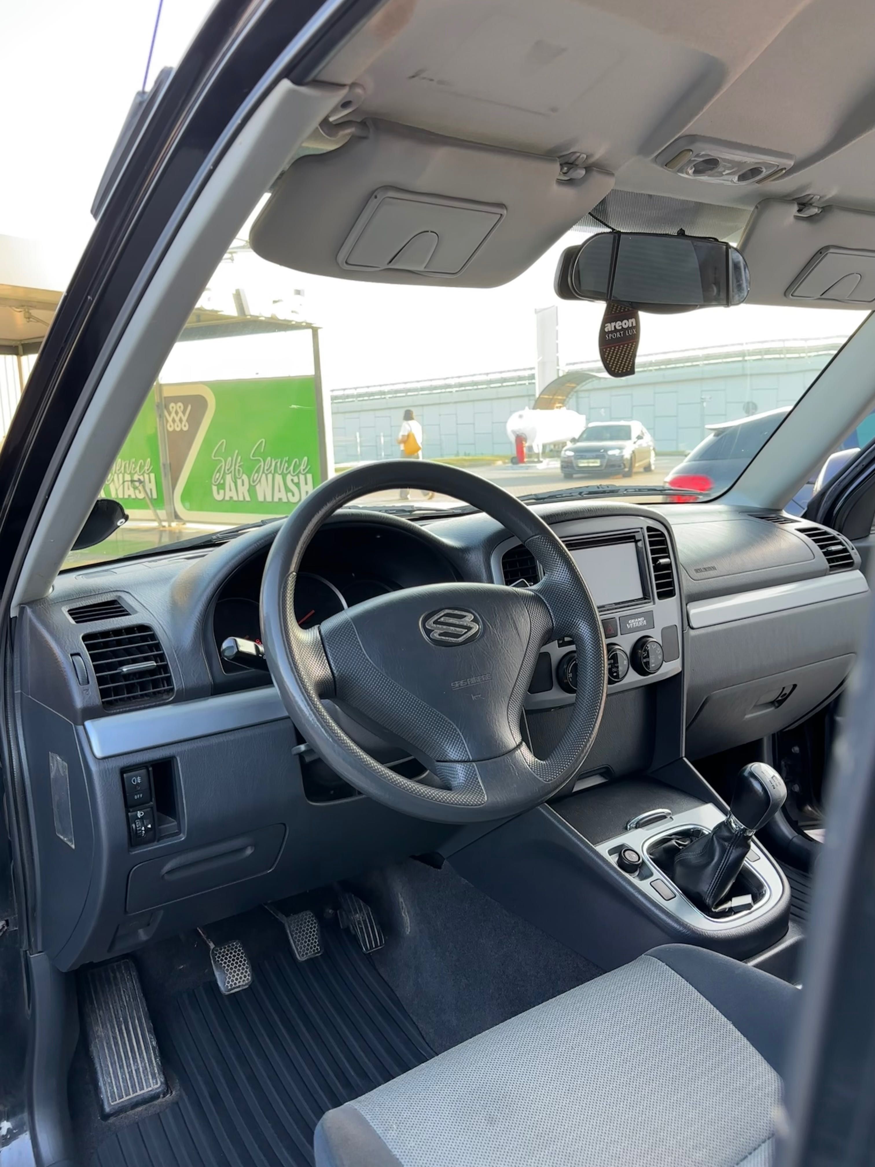 Suzuki Grand Vitara 1.6 AC/ fără rugină 134 000km