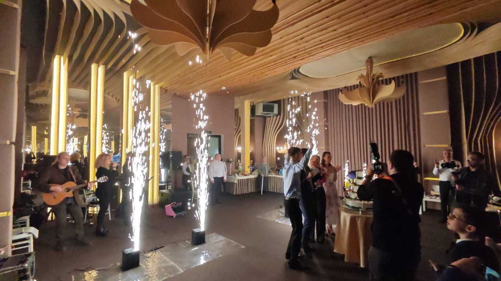 Artificii interior exterior evenimente cabina foto vulcani fum greu