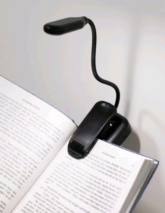 Лампа за четене с щипка