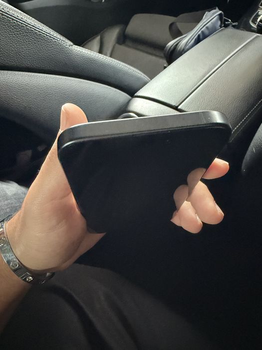 Iphone 16 черен