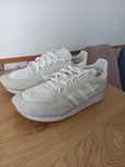 Adidași adidas albi mărimea 44 2/3, panza și piele