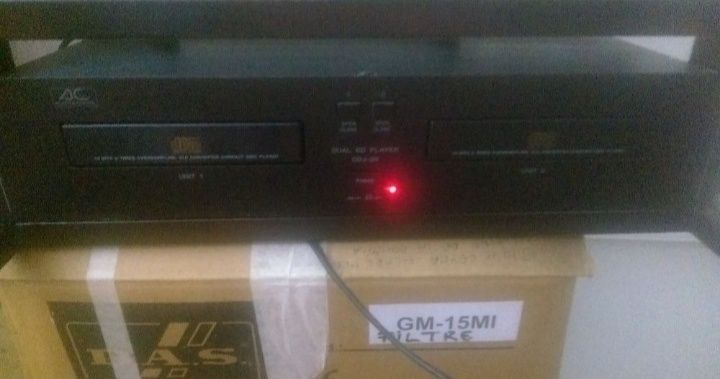 Acoustic Control Dual CD Player CDJ-26 cu Rack , are toate cablurile