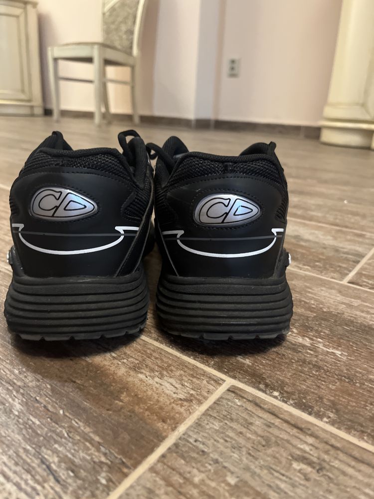 Пбувки Dior b30.