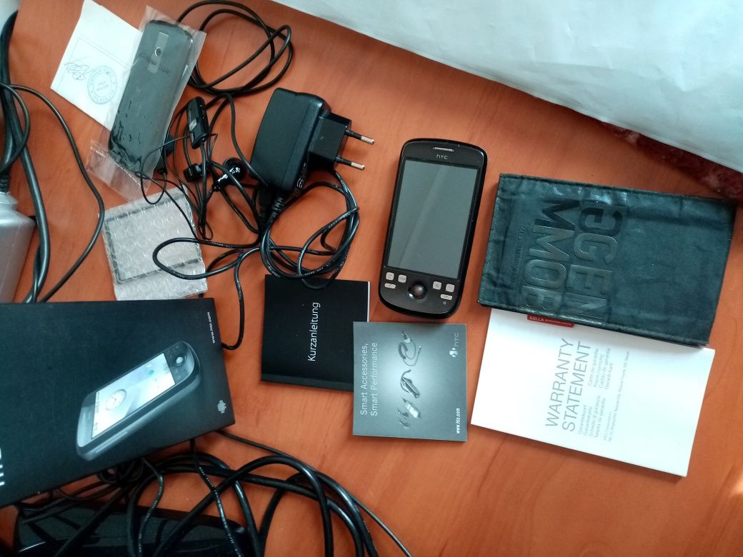 HTC Magic Android Смартфон 2009 г. пълен комплект с кожен калъф