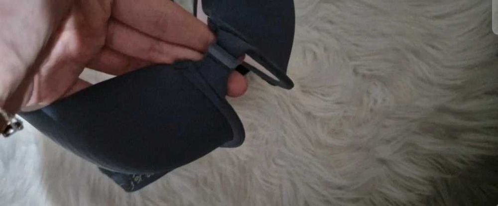 Sutien Victoria's Secret  32C cu inchidere in fata