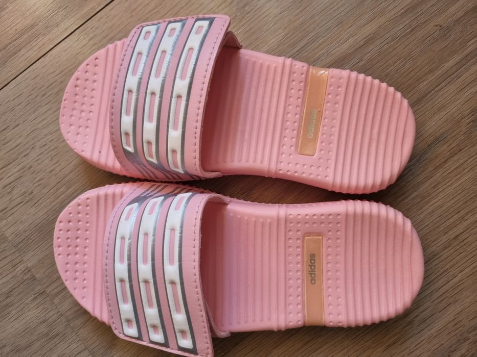 Vand hanorac Adidas  si sandale fetite adidas