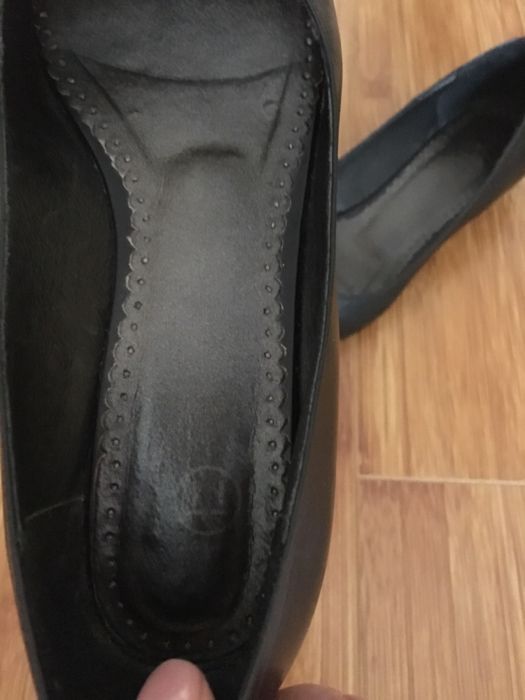 vând pantofi eleganți piele stiletto brand Bagatt Milano