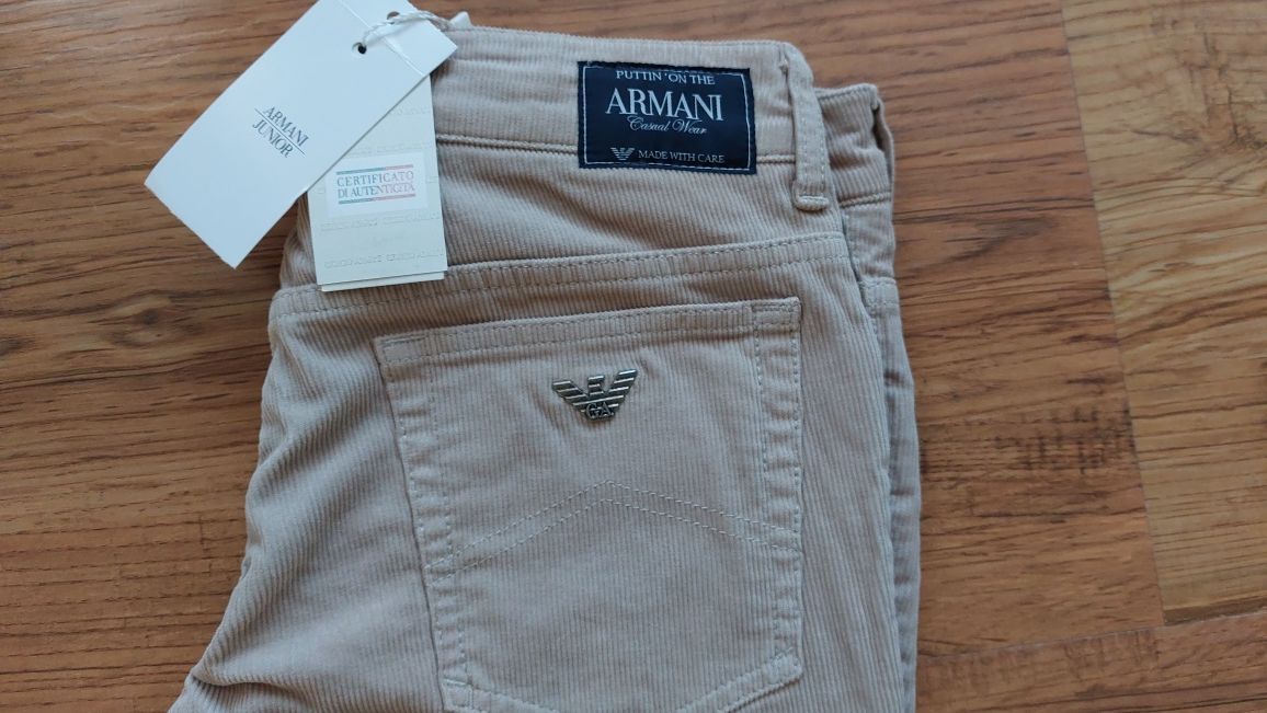 Вельветовые брюки от Armani Junior. Новые!
