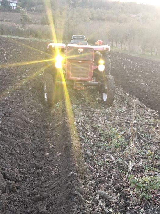 Tractor  universal 445