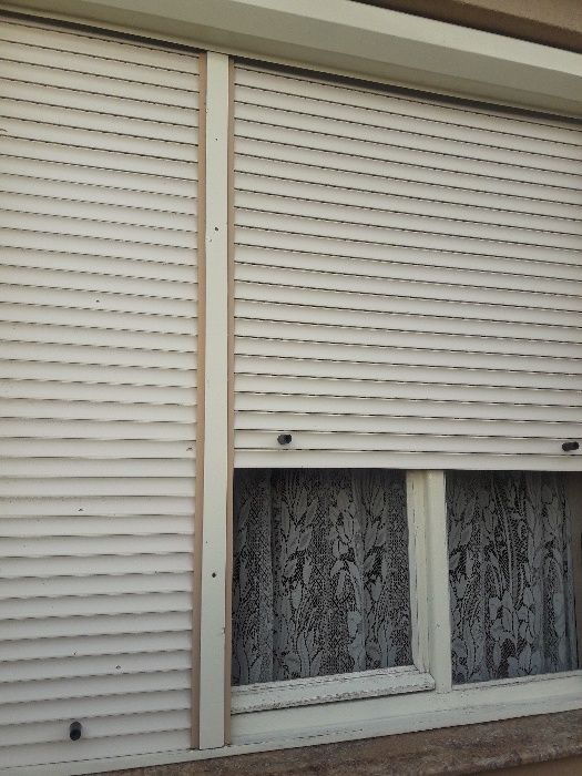 Geamuri cu / fără rolete