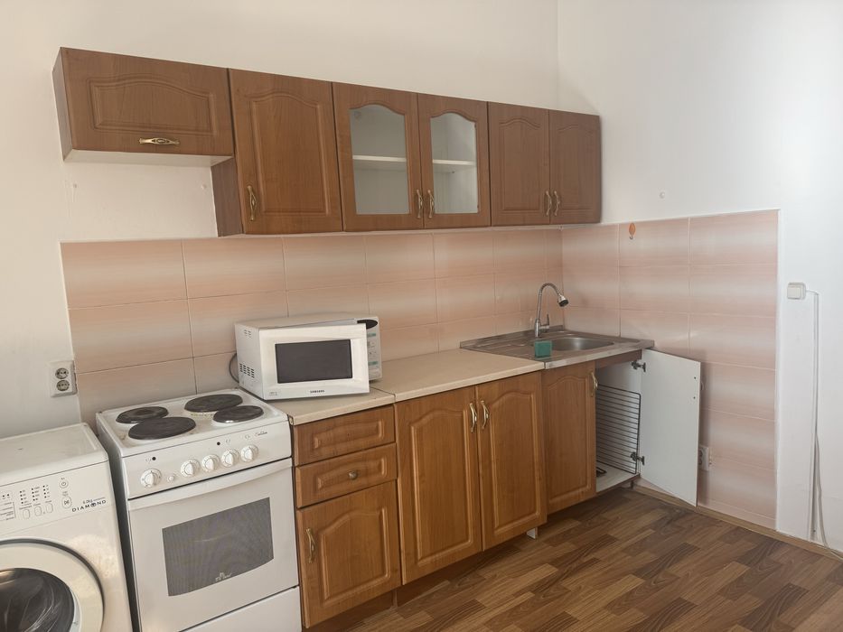 Шкафы диваны плита рабочии