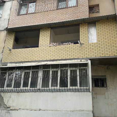 Balkonga g'isht teramiz