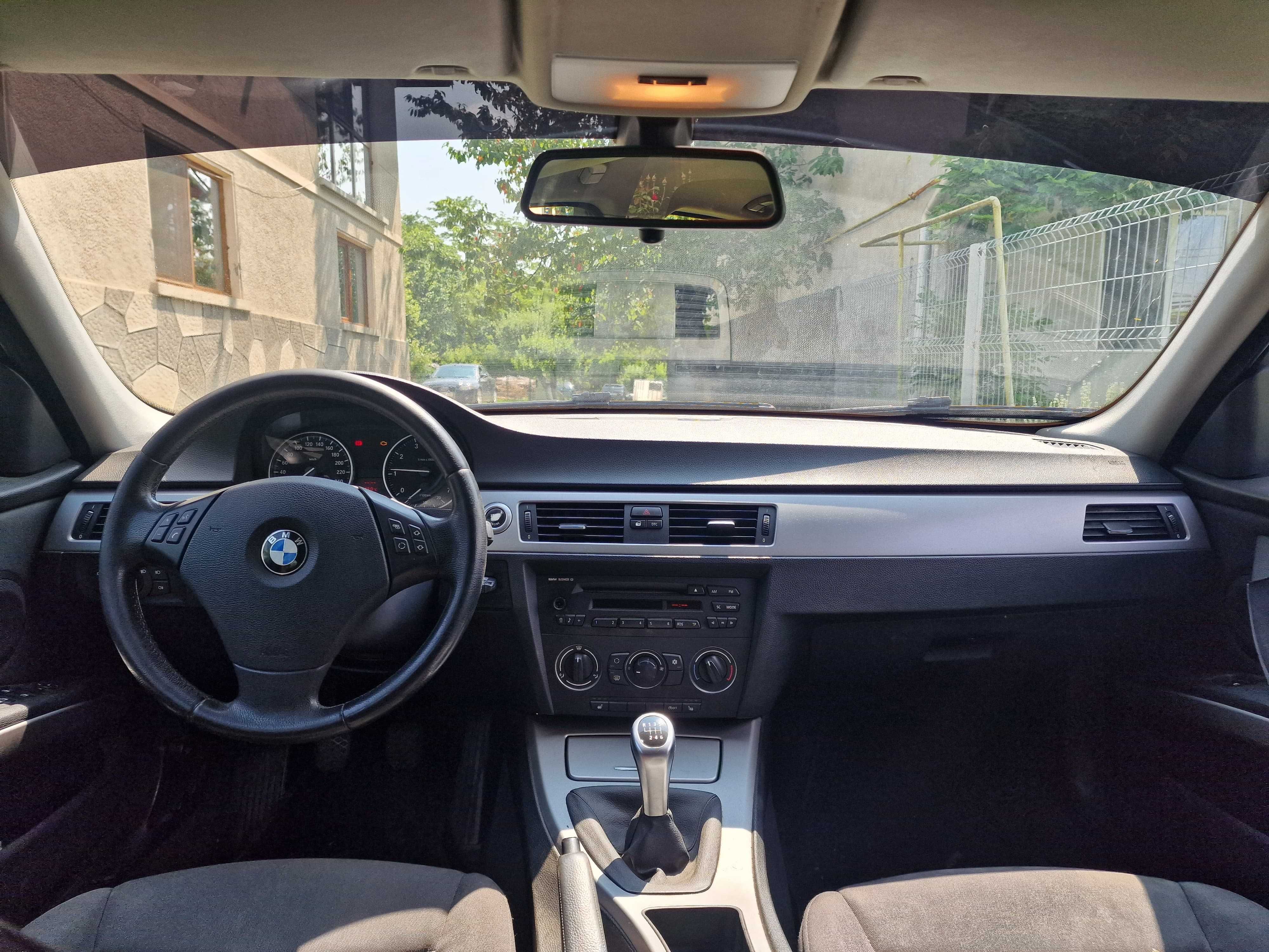 BMW Seria 3 2.0 Benzina Usor avariat