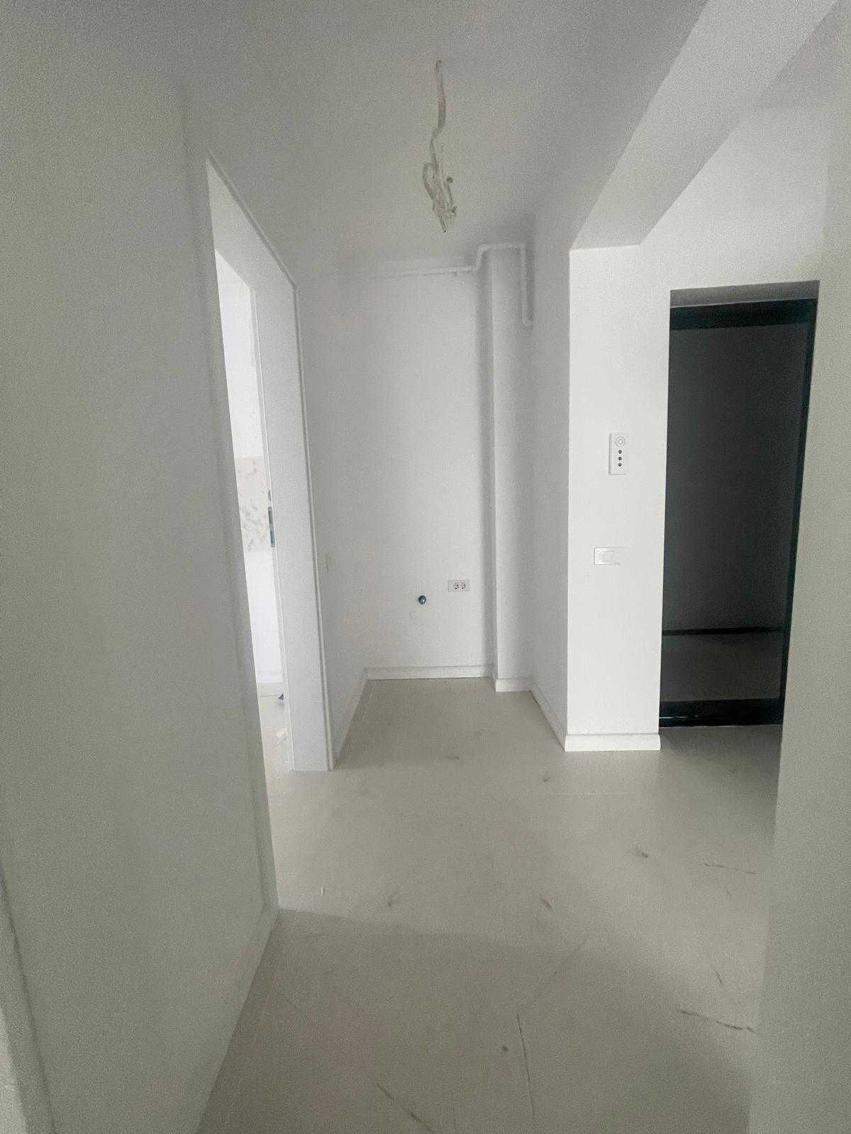 Apartament 2 camere cu curte generoasă-Sector 4- Mutare imediata!
