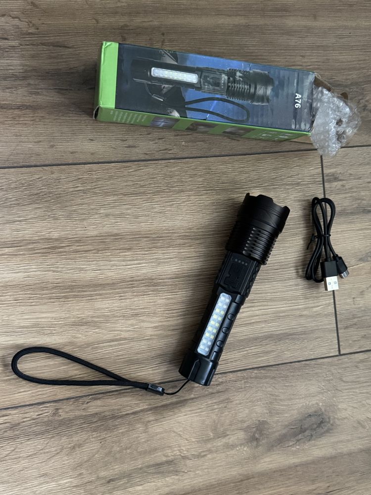 Lanterna puternica/Antishock 20000Lm Led cu Zoom-Cadou