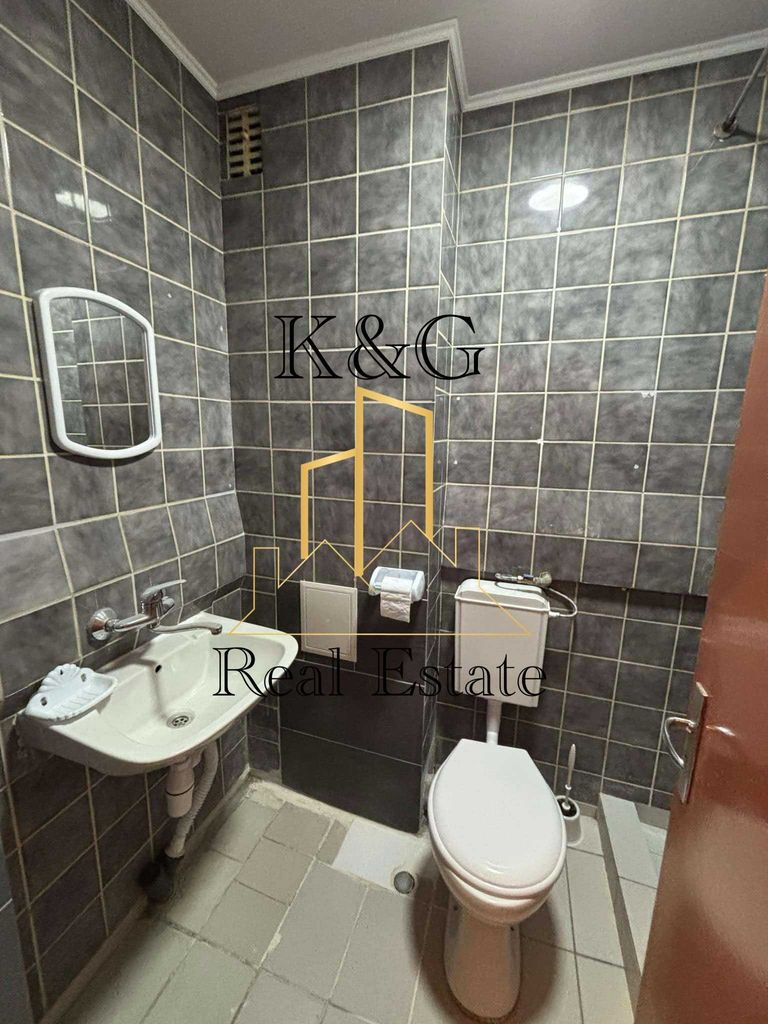 Продава се Двустаен апартамент в Разград, Орел - 64 кв.м за 957 €/кв.м - Снимка #4