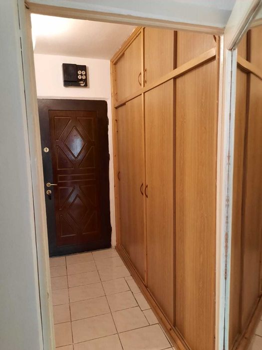 Garsonieră situata in zona Traian, la etajul 3