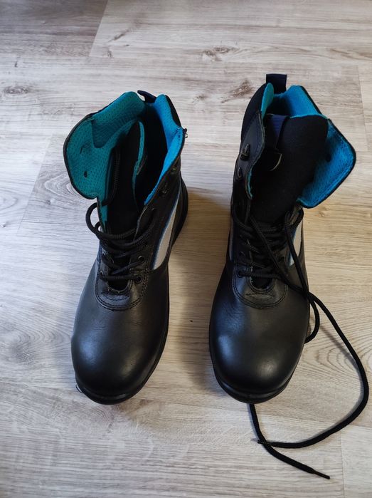 Нови работни обувки 2 броя