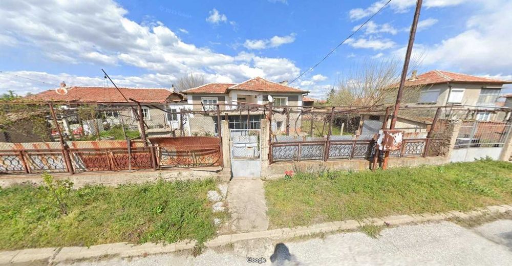 Къща с двор с.Пищигово