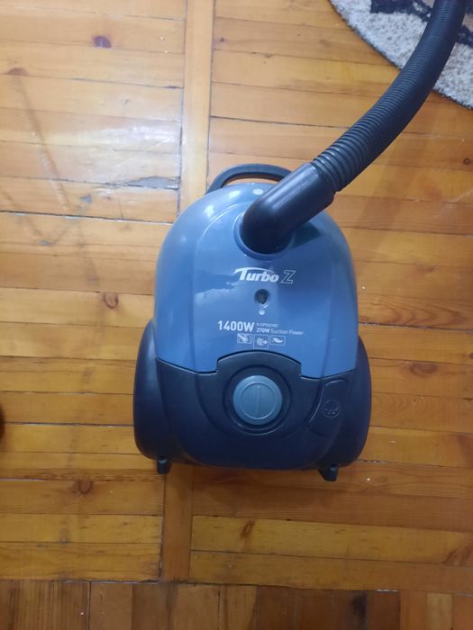 Продаётся пылесос LG