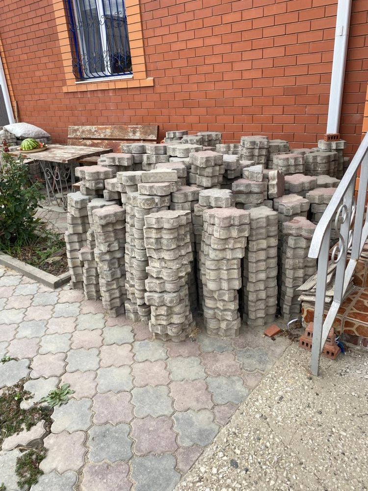 Брусчатка продается 150кв хорошего качества