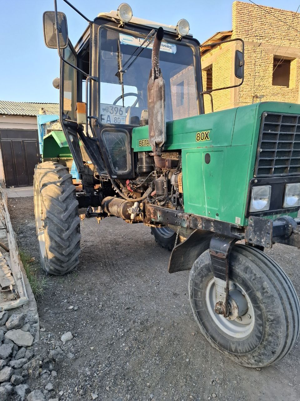 MTZ 80X sotiladi