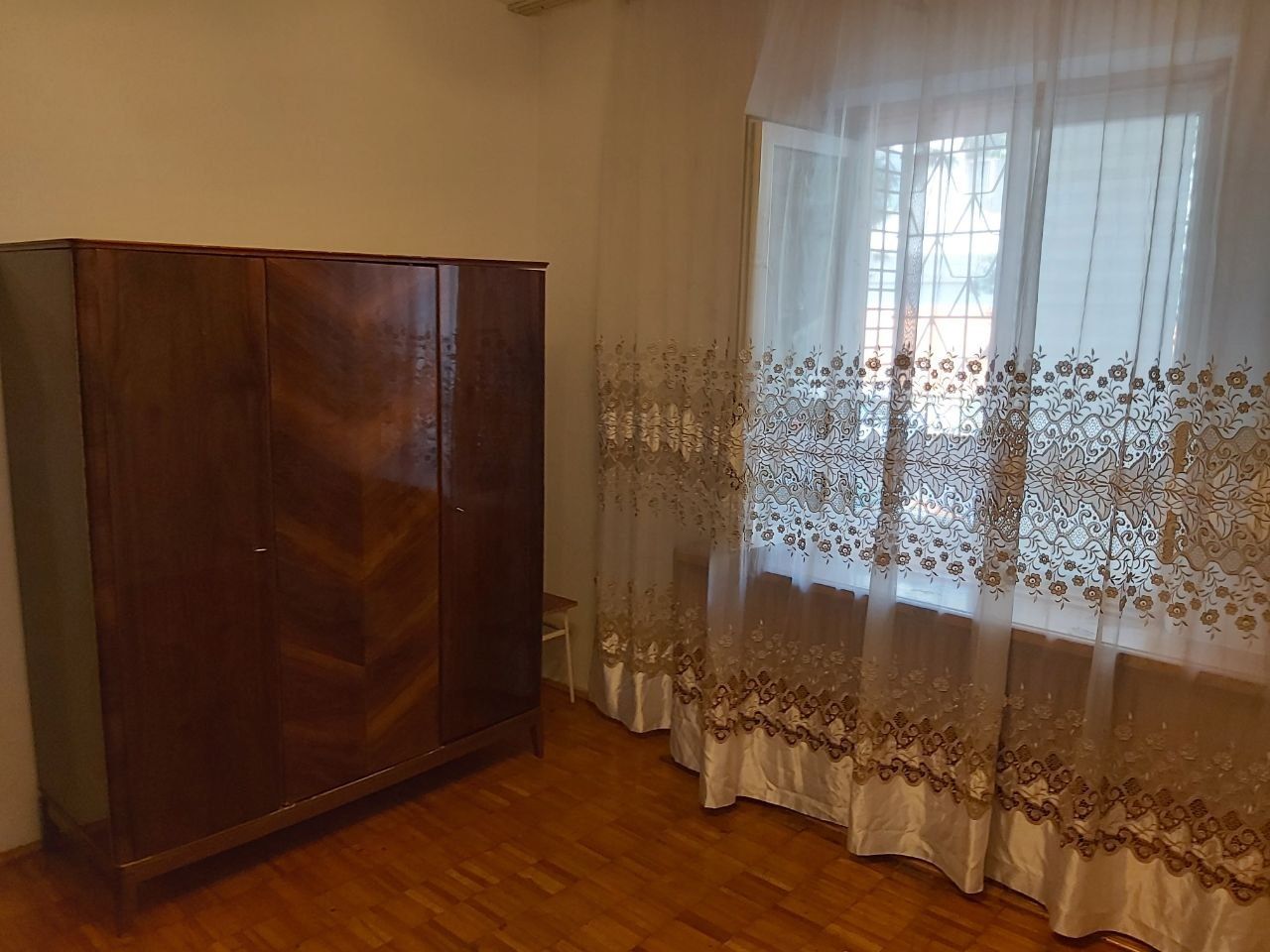 НУКУССКАЯ улица(Капиталбанк)! Риэлтор! Дешёвая цена!