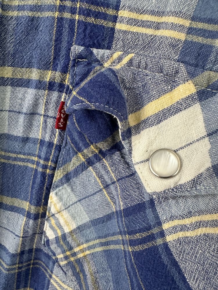 Стилна ленена риза Levi’s и H&M