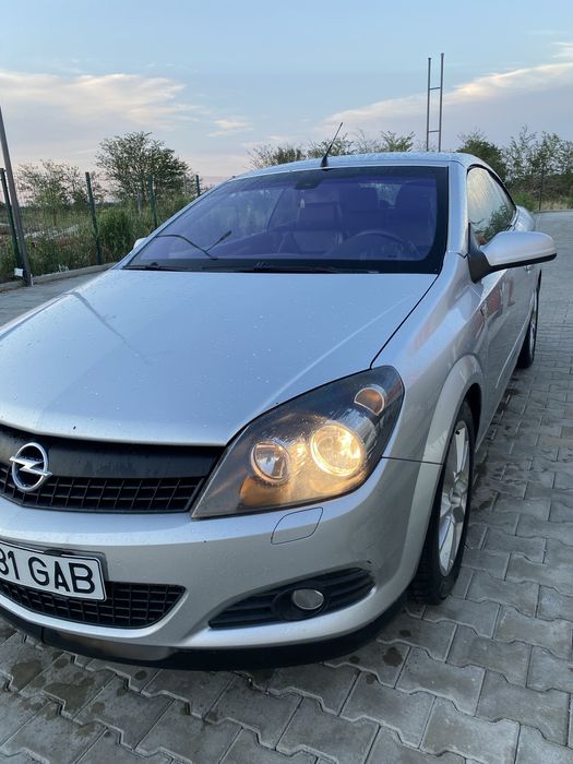 Vand Opel Astra twin top (decapotabil ) impecabil