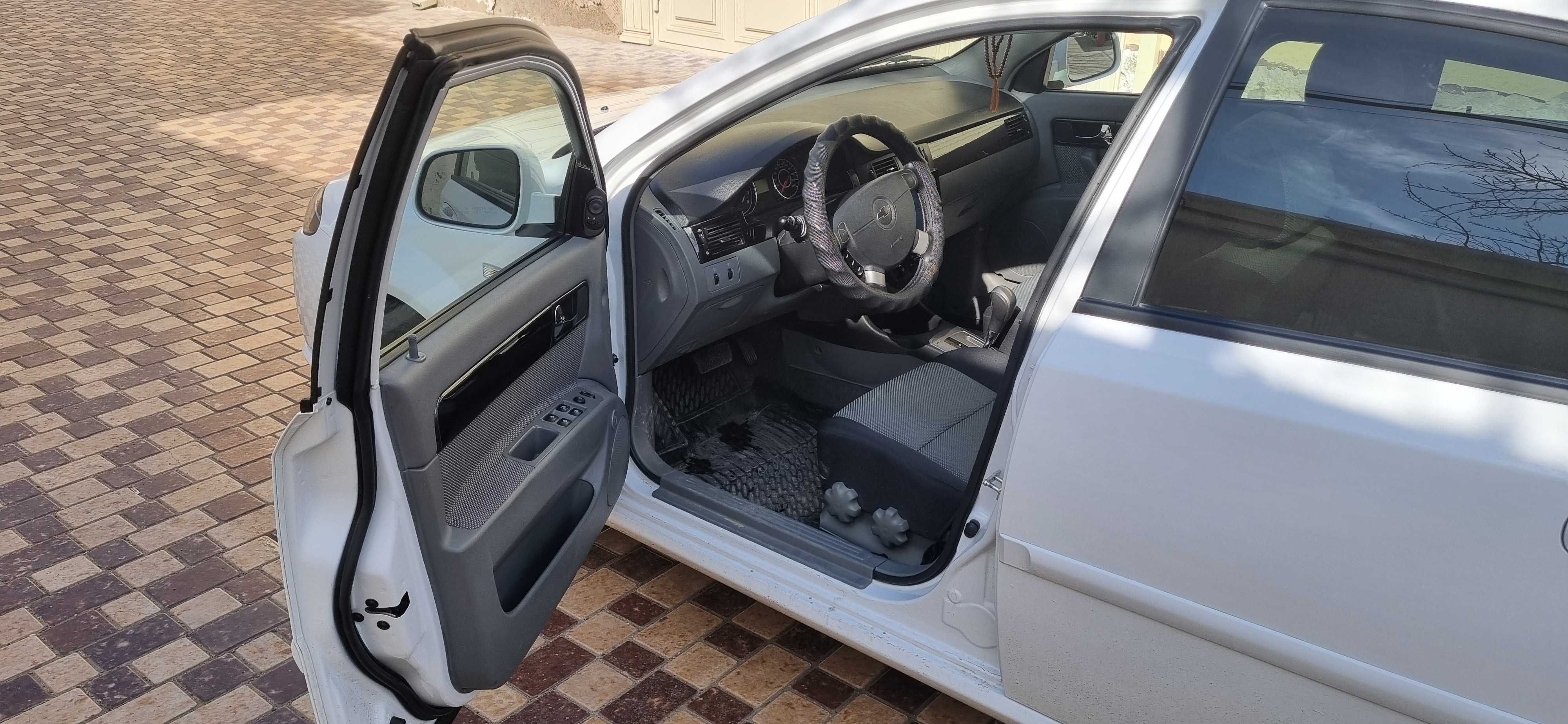 Lacetti автомат 2023 сотилади(узимники)