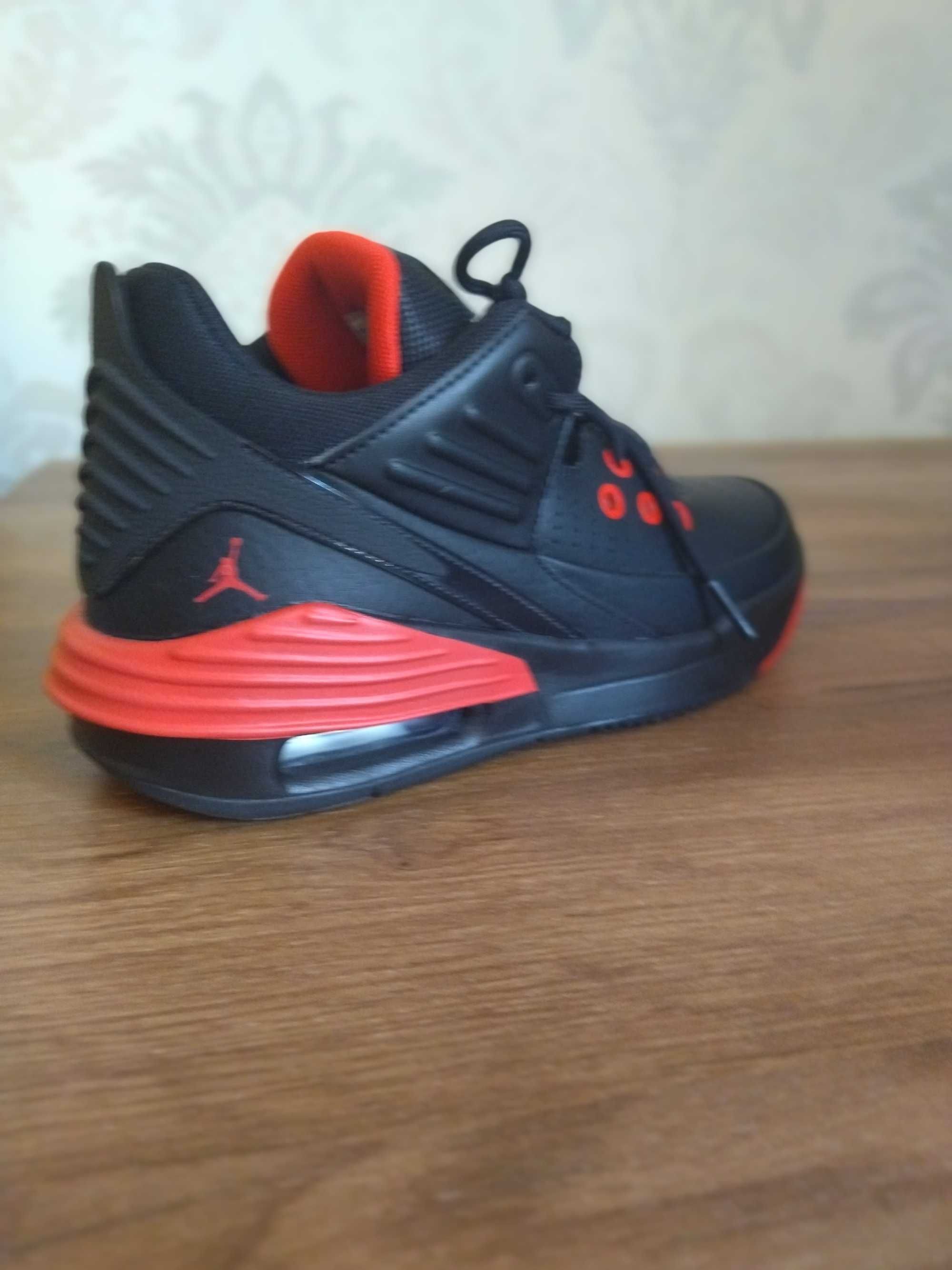Кроссовки Jordan Nike оригинал новы