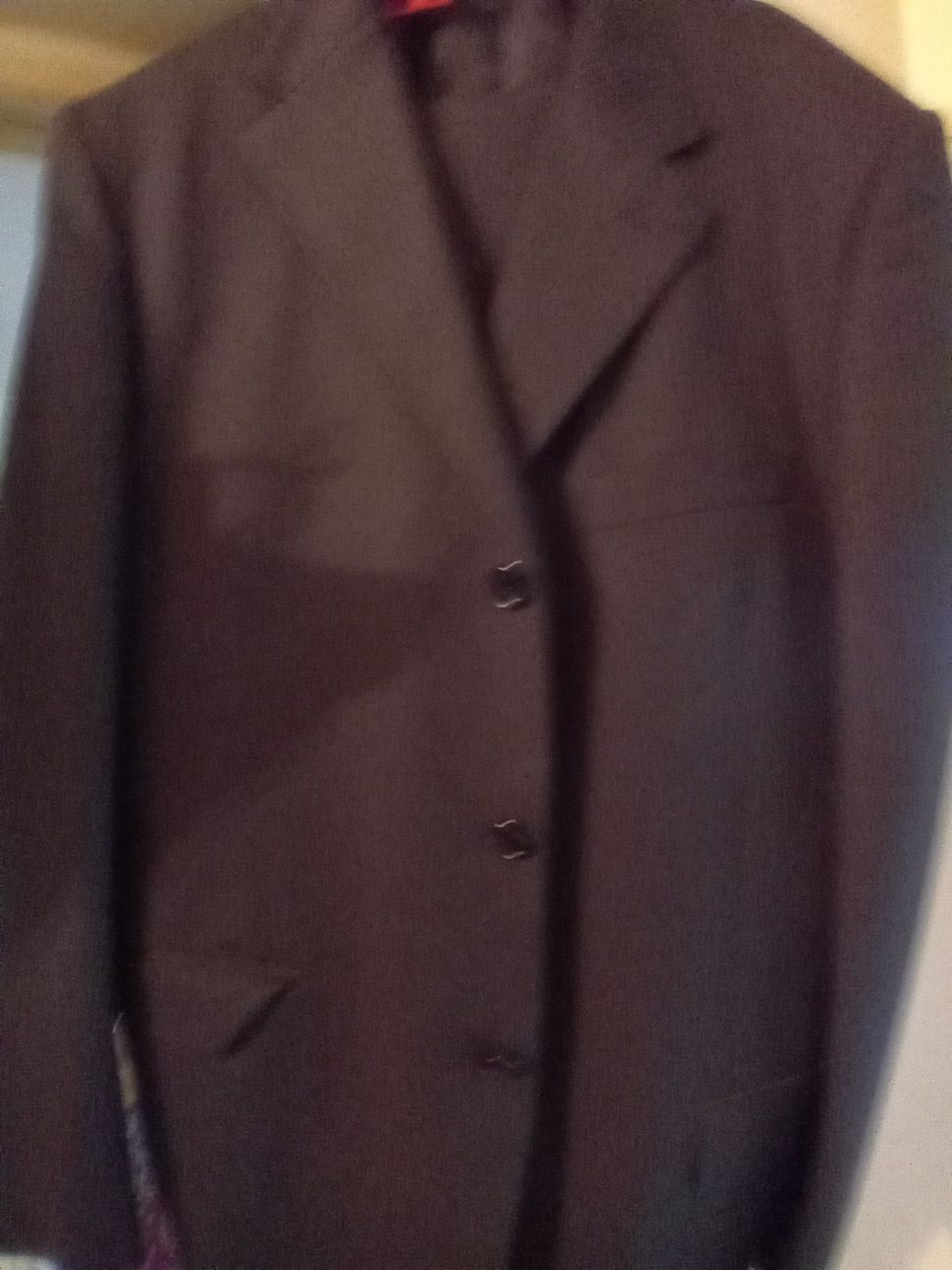 Vând 2 costume barbatesti