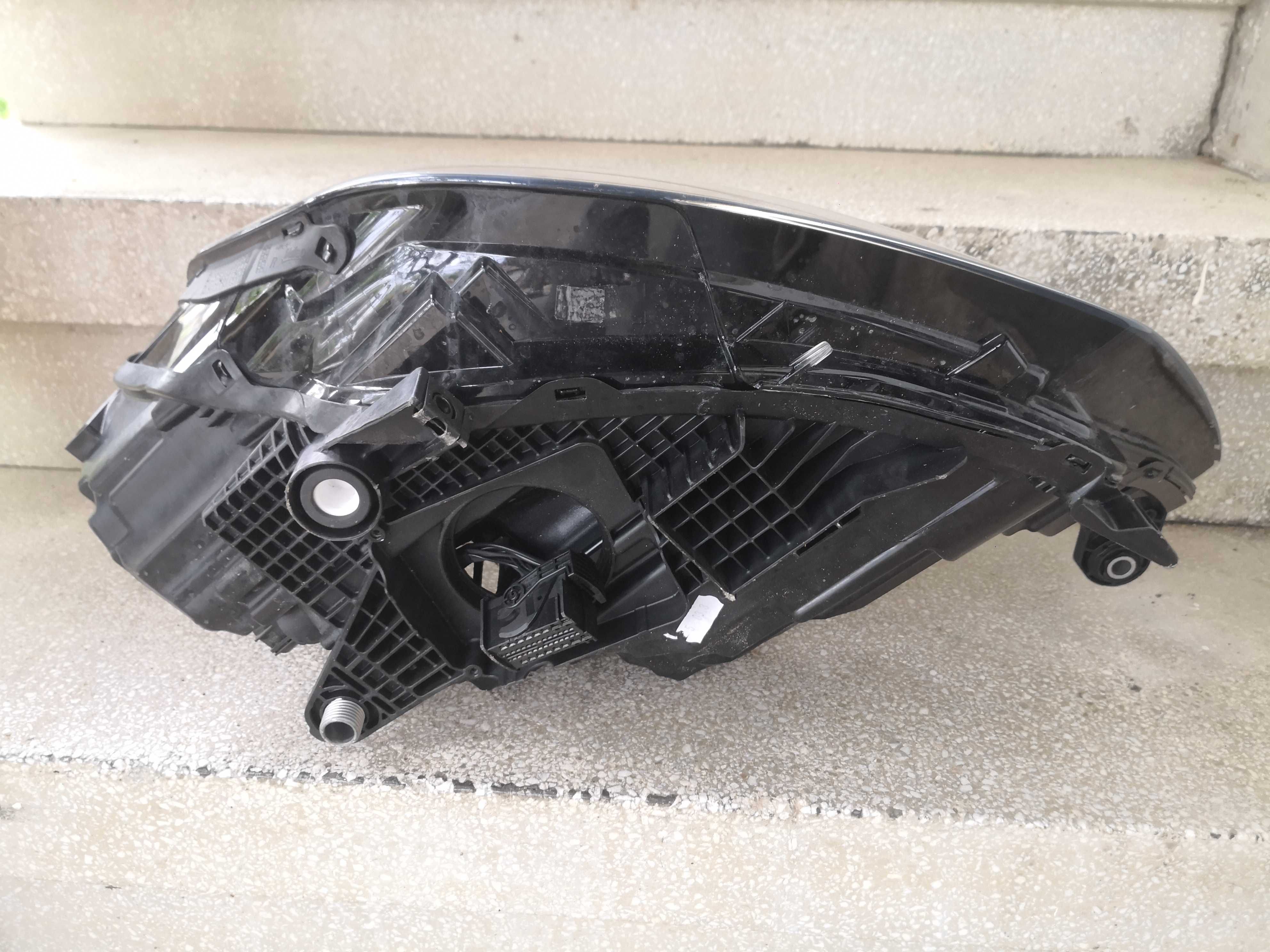 Фарове Audi A1 FULL LED/Фарове Ауди А1/Фар Audi A1 Оригинални