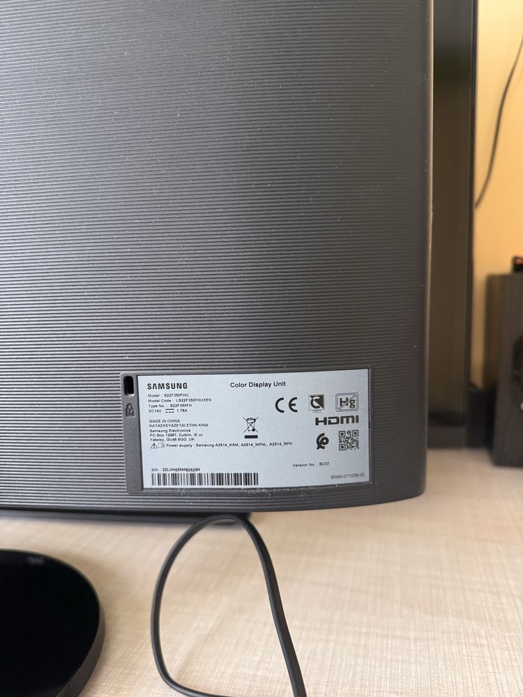 Монитор samsung 22 инча