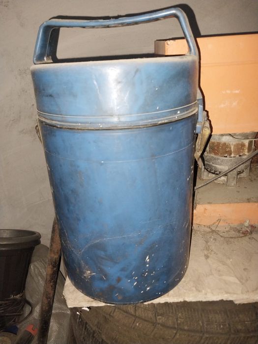 Продам термос пищевой