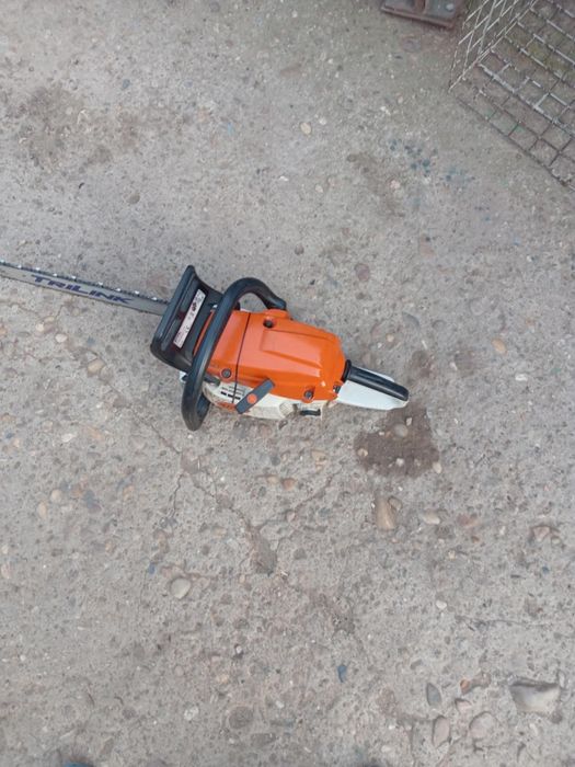 Продавам три машинки за дърва