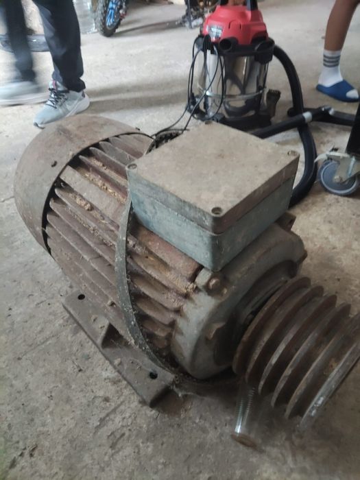 Трифазен електромотор 22 киловата  2900 оборота