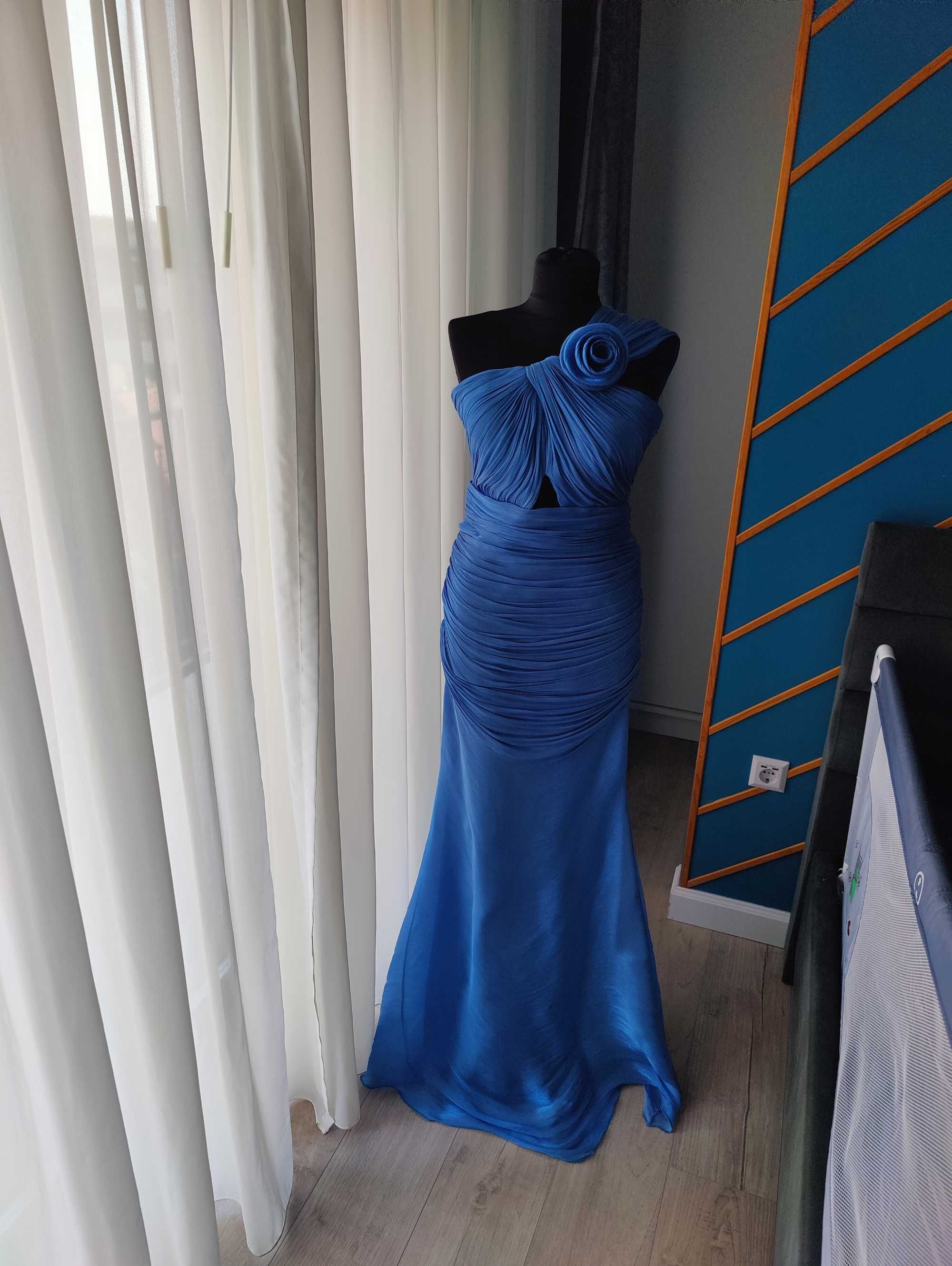 Vand/Inchiriez Rochie Bleu Brandie XS-S matase talie cambrata
